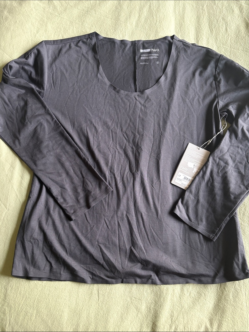 Friday FWD Women’s Long Sleeve Scoop Neck Top - black - NWT